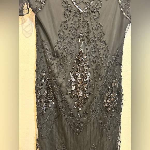 Black Embellished Tiered Midi Dress - Picture 4 of 15